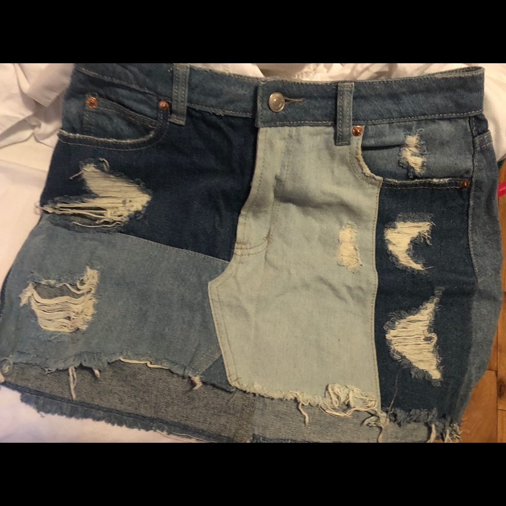 Denim patch skirt